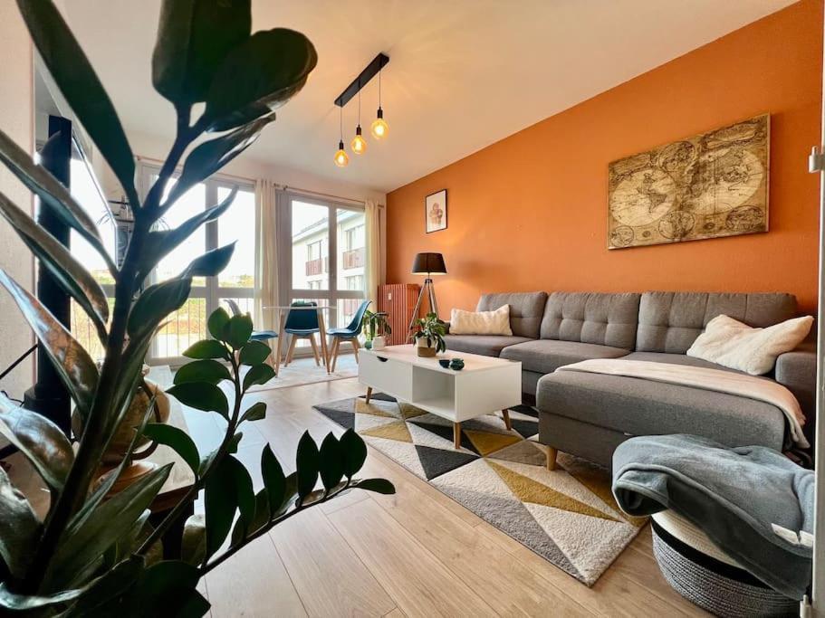 Le P'Tit Anatole - Joli T2 Avec Parking Apartment Poitiers Ngoại thất bức ảnh